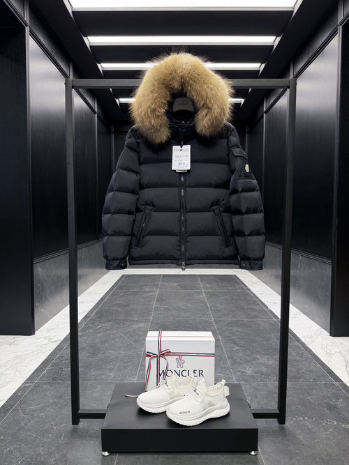 Moncler Short Detachable Hood Down Jacket