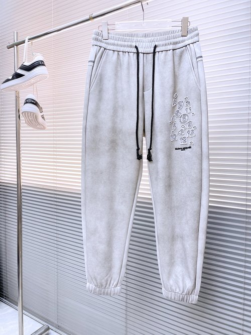 Maison Margiela New Fashionable Logo Leisure Pants with Good Comfort