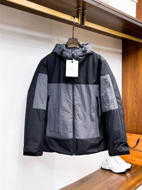 Moncler Premium 90- down Jacket with Classic Logo