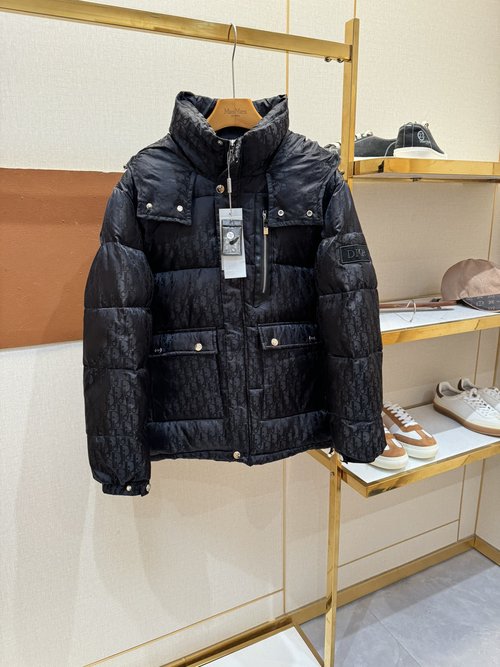 Dior Premium Down Jacket with Classic Logo and Good Warmth