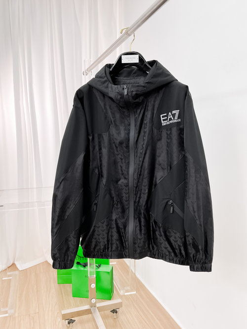 Armani Returnable Jacket with High Comfort and Good Fit