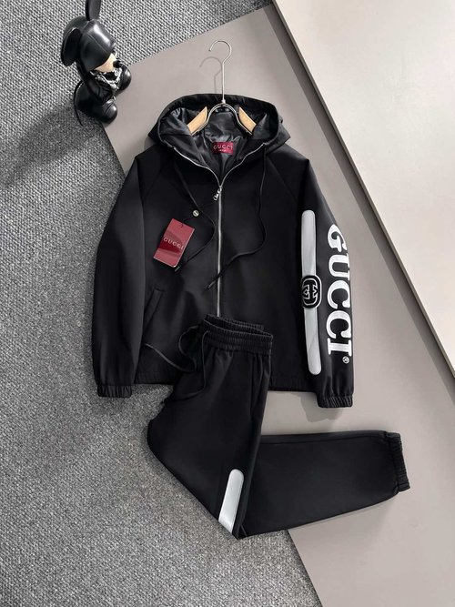 Gucci Premium Zippered Casual Suit
