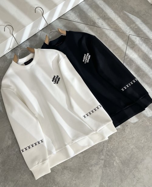 Louis Vuitton Stylish Long Sleeve Sweatshirt with Logo Embroidery