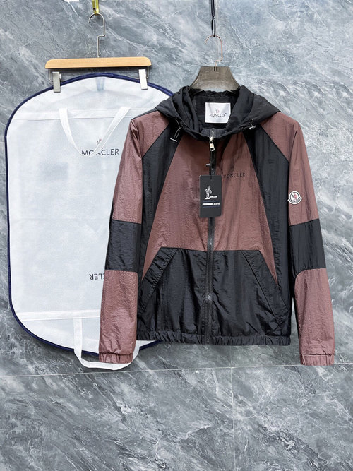 Moncler Premium Jacket with Brand Elements for After - Sale Return