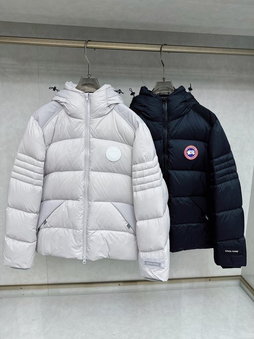 Canada Goose New Down Jacket, Windproof and Warm