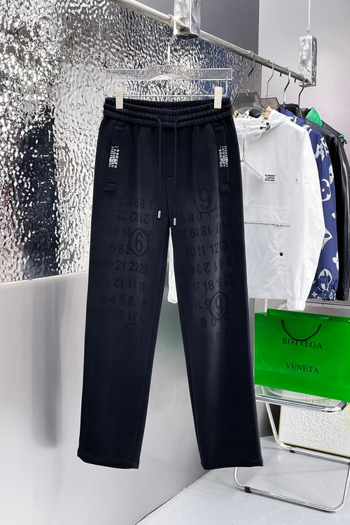 Maison Margiela New Arrival Logo Casual Pants with Great Comfort