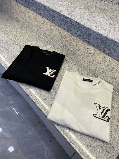 Louis Vuitton Soft and Comfortable Long-sleeved Sweatshirt