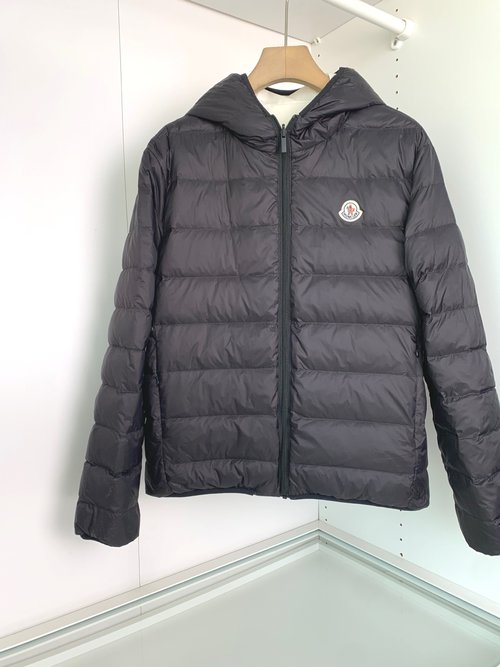 Manolo Blahnik Double-sided Down Jacket with Waterproof and Soft Fabrics