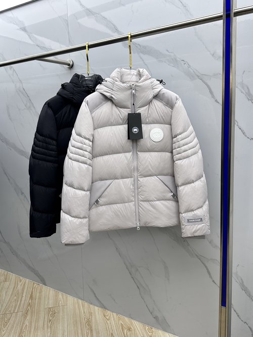 Canada Goose Classic Logo Hooded Down Jacket