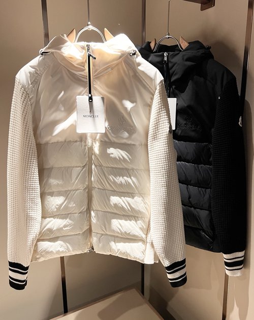 Moncler Soft Knitted Down Jacket Suitable for Outdoor Activities