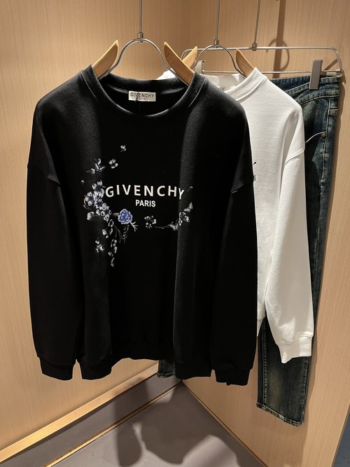 Gucci Fashionable Logo Printed Sweatshirt for All