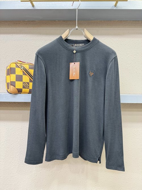 Loro Piana Luxury Cashmere Blend Long Sleeve Tee for Comfort