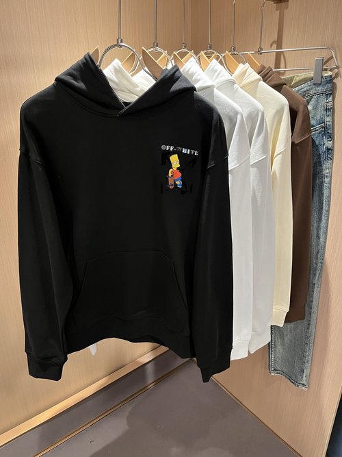 Fendi Stylish Logo-Printed Hooded Sweatshirt