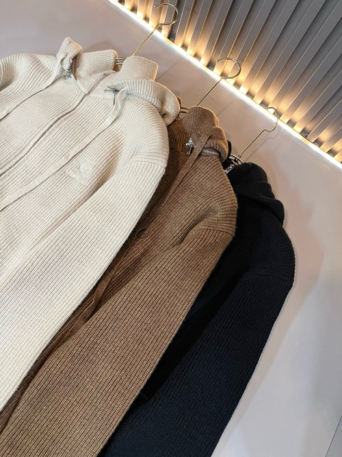 Loro Piana Comfortable Knitted Wool Sweater with Logo Embroidery