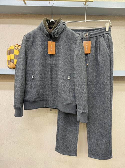 Loro Piana Luxury Wool Suit with Classic Logo