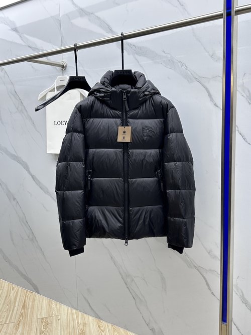 Burberry Hooded Down Jacket with 90% White Duck Down Insulation
