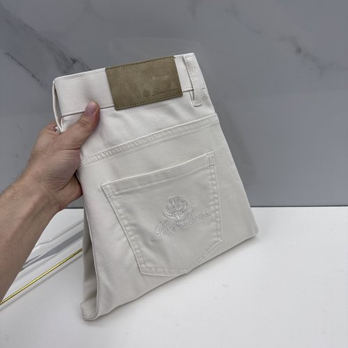 Loro Piana Premium Distressed Jeans with Breathable Comfort