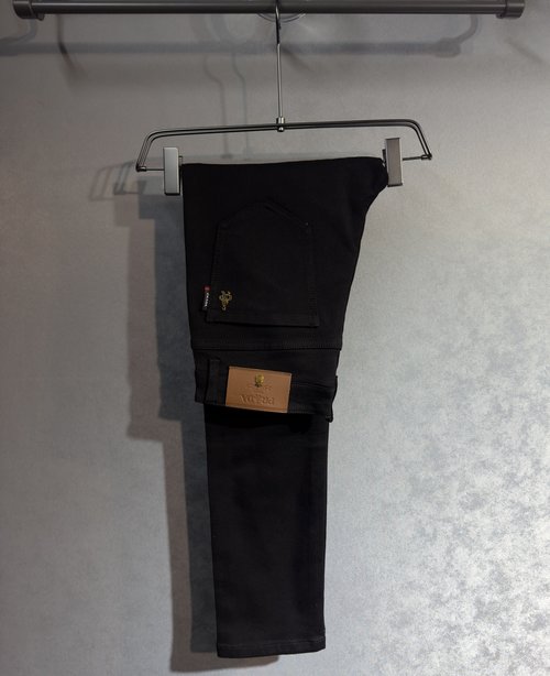 Prada Luxurious Comfortable Jeans with A33 Straight Leg