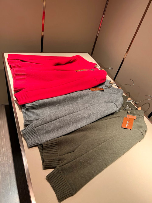 Loro Piana Knitted Wool Cardigan with Logo Pattern and Good Fit