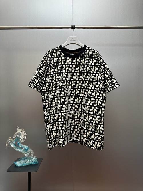 Fendi Full-Print Monogram T-Shirt for a Fashionable Appearance