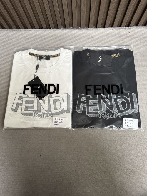 Fendi Round Neck Short Sleeve T-Shirt, Smooth, Breathable, with Logo