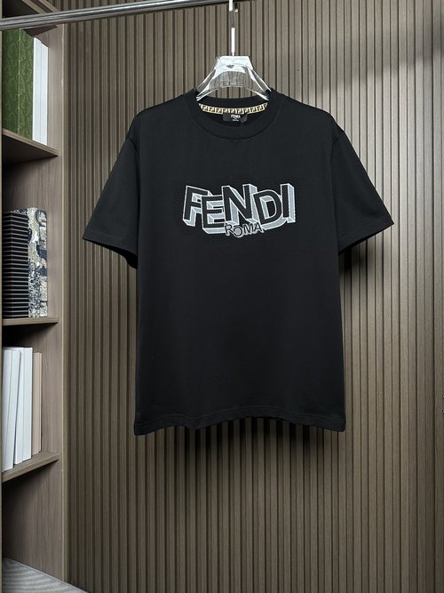 Fendi Black Round Neck Short Sleeve T-Shirt with Peruvian Pima Cotton