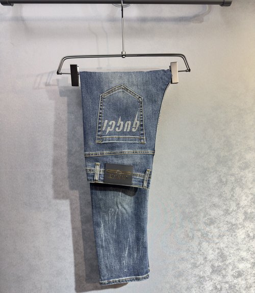 Gucci Luxurious and Comfortable Straight-Leg Jeans