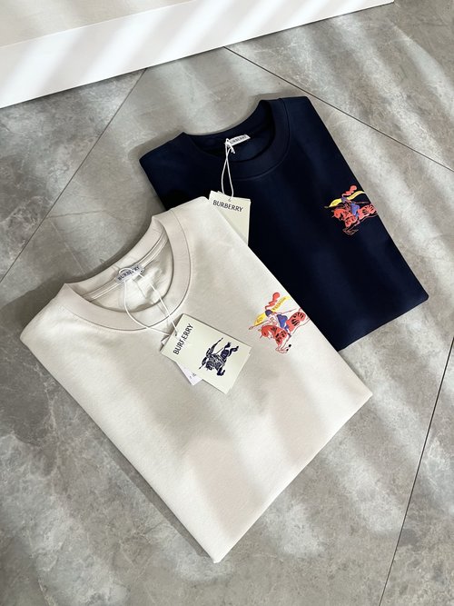 Burberry Unisex Short-Sleeve T-Shirt Made of Memory Fabric