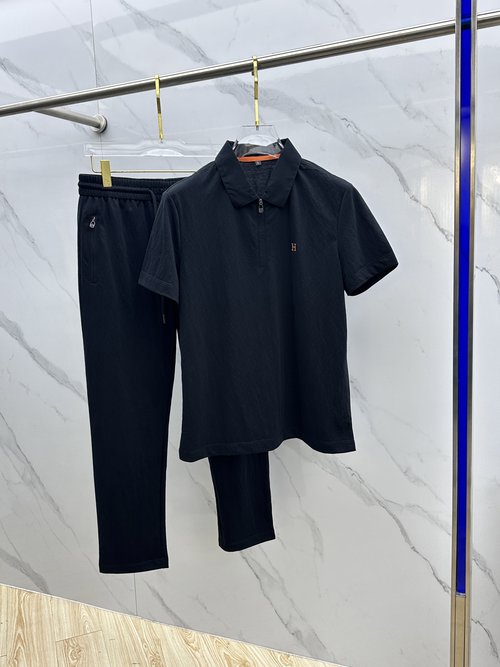 Hermes Luxury Zip - Collar Short - Sleeve Suit Set