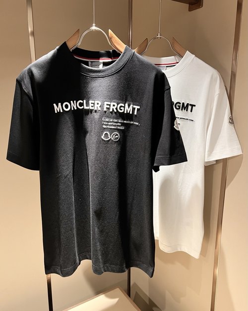 Moncler Comfortable and Slimming Logo Embroidery Short Sleeve T-Shirt