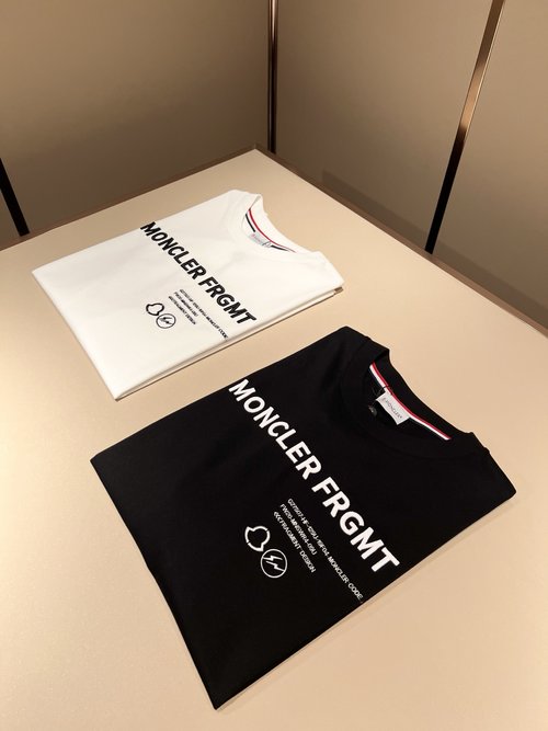 Moncler Comfortable Embroidered Logo Short Sleeve T-Shirt