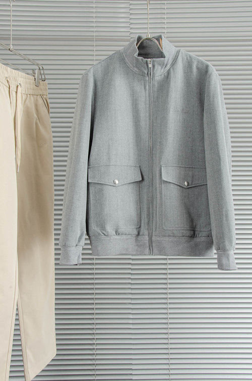 Loro Piana Elegant Stand-Collar Jacket with Vintage Design