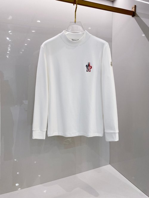 Moncler Fashionable Long-sleeve T-shirt for Comfort & Style
