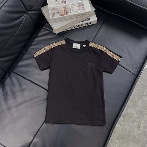 Burberry Premium Kids Cotton T-Shirt Plaid Badge & Side Panel