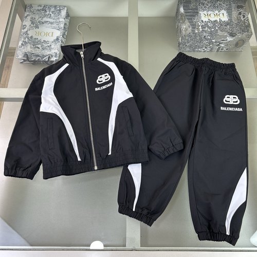 Balenciaga High-End Unisex Kids Set with Classic Logo & Cotton Fabric