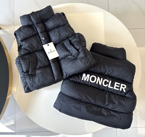 Moncler Comfortable Stylish Kids Padded Vest 
