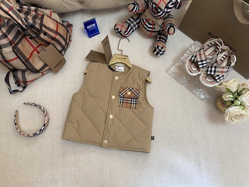 Burberry Reversible Lightweight Padded Kids Vest (Black & Khaki)
