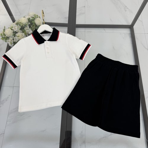 Moncler Kids Set with Temp-Changing Print & Imported Material